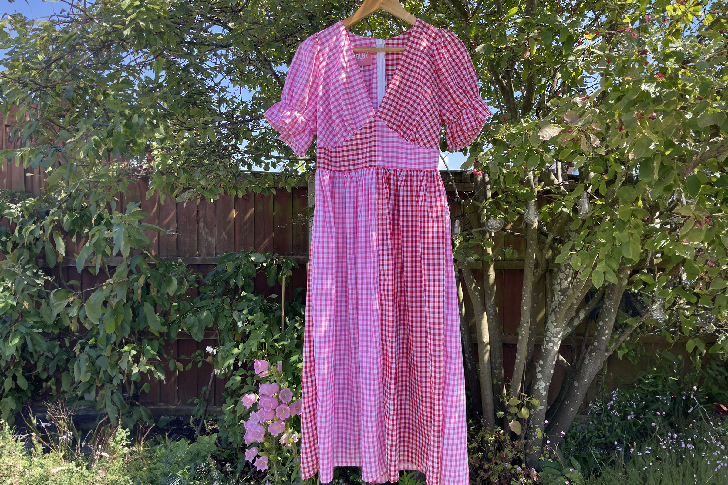 Second Hand Dresses | Sunshine Thrift UK Online