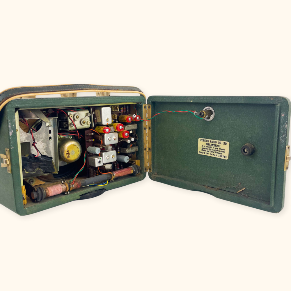 Roberts 1960s R200 Vintage Transistor Radio Green - - Decoration