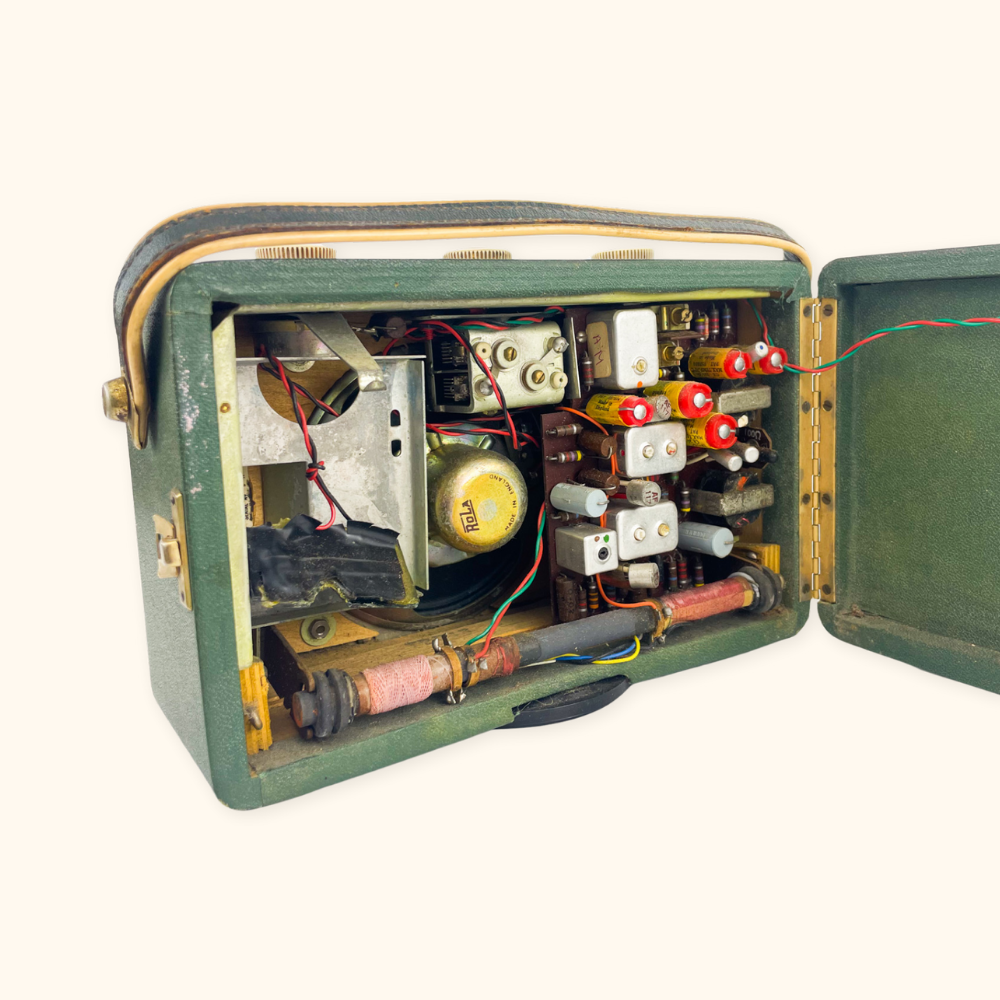 Roberts 1960s R200 Vintage Transistor Radio Green - - Decoration