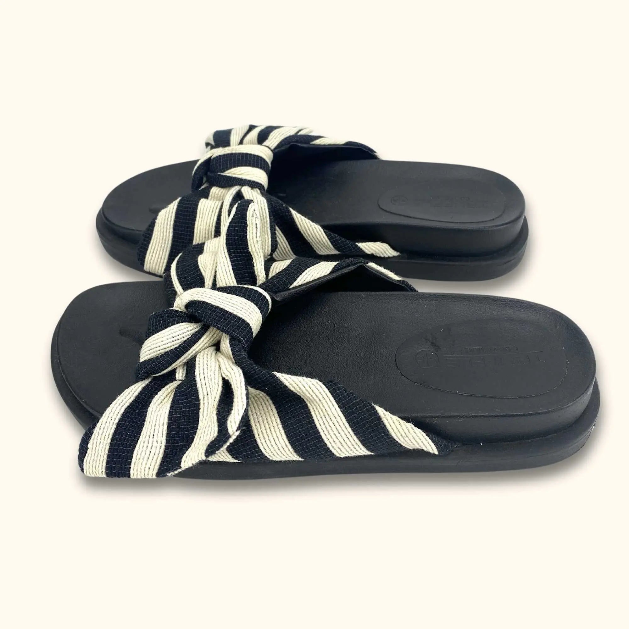 Truffle Collection Black Chunky Sliders with Bow - Size 4 -  - Flats