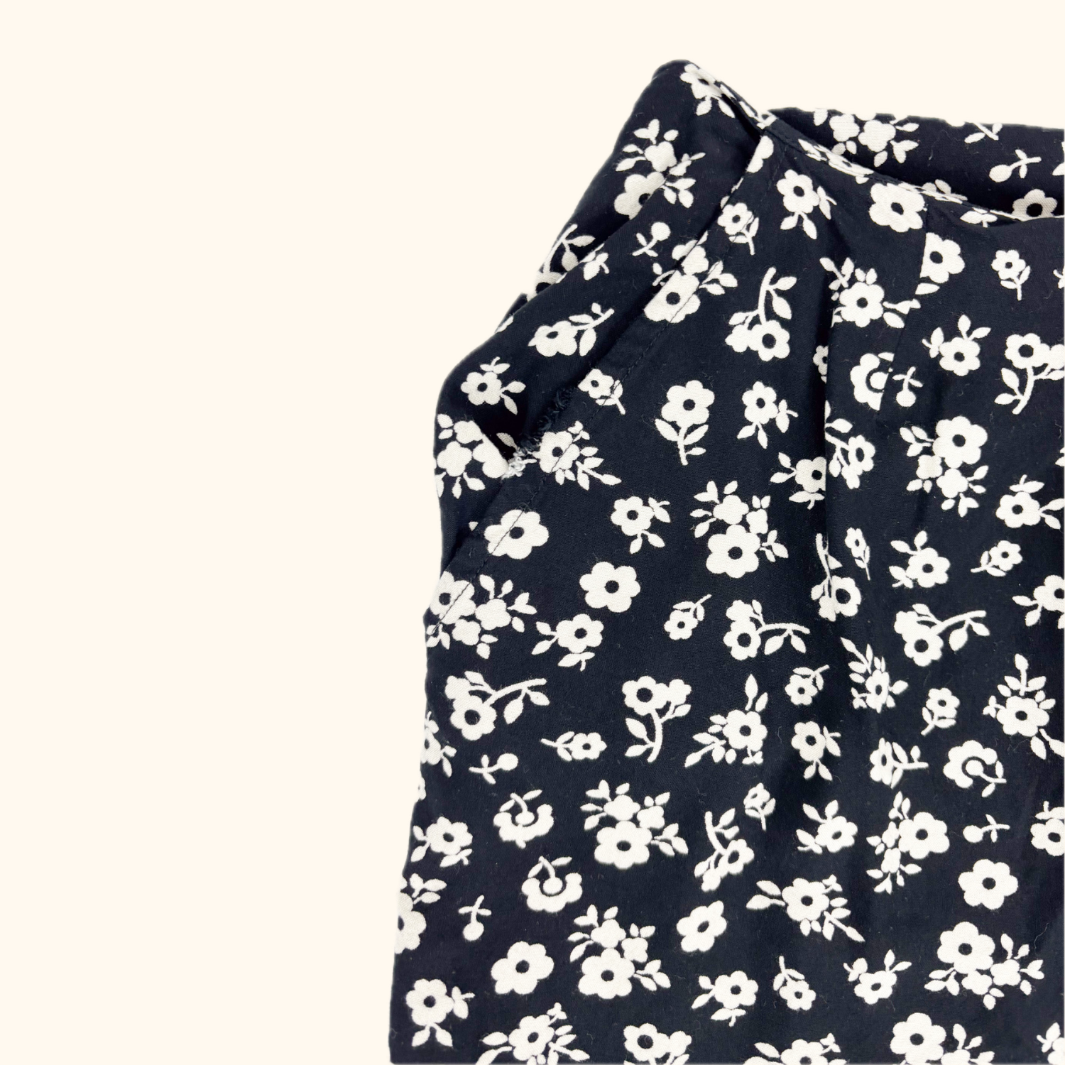 Joanie Black Floral Wide Leg Retro Style Trousers - Size XS - - Jeans & Trousers