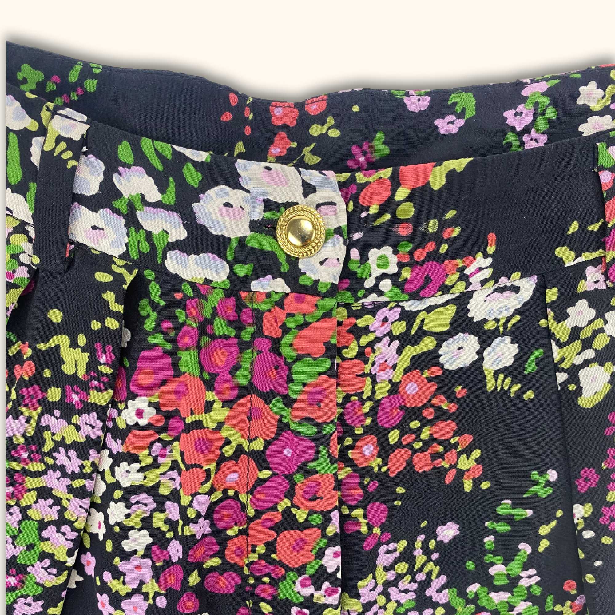 Topshop Black Floral Summer Shorts - Size 10 - - Shorts