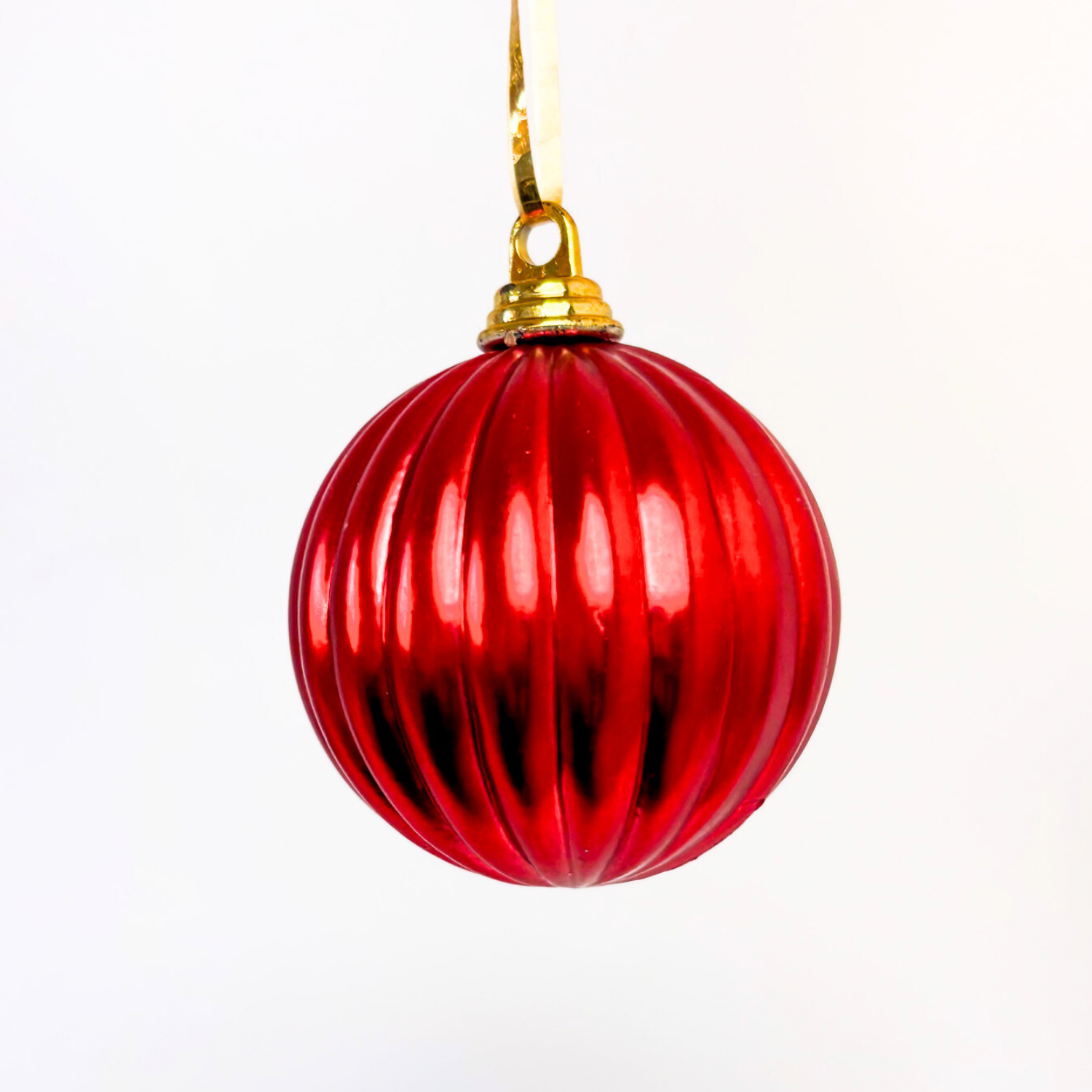 Frosted Red and White Baubles Mixed Sunshine Thrift