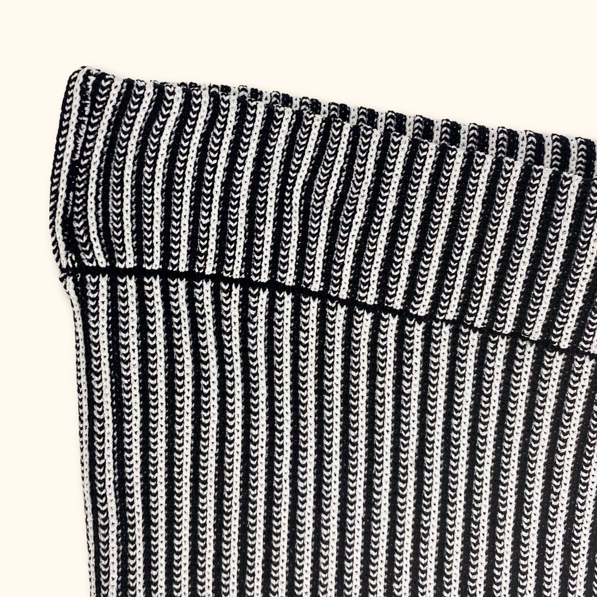 Zara Black and White Fringe Midi Skirt - Size Large - - Skirts