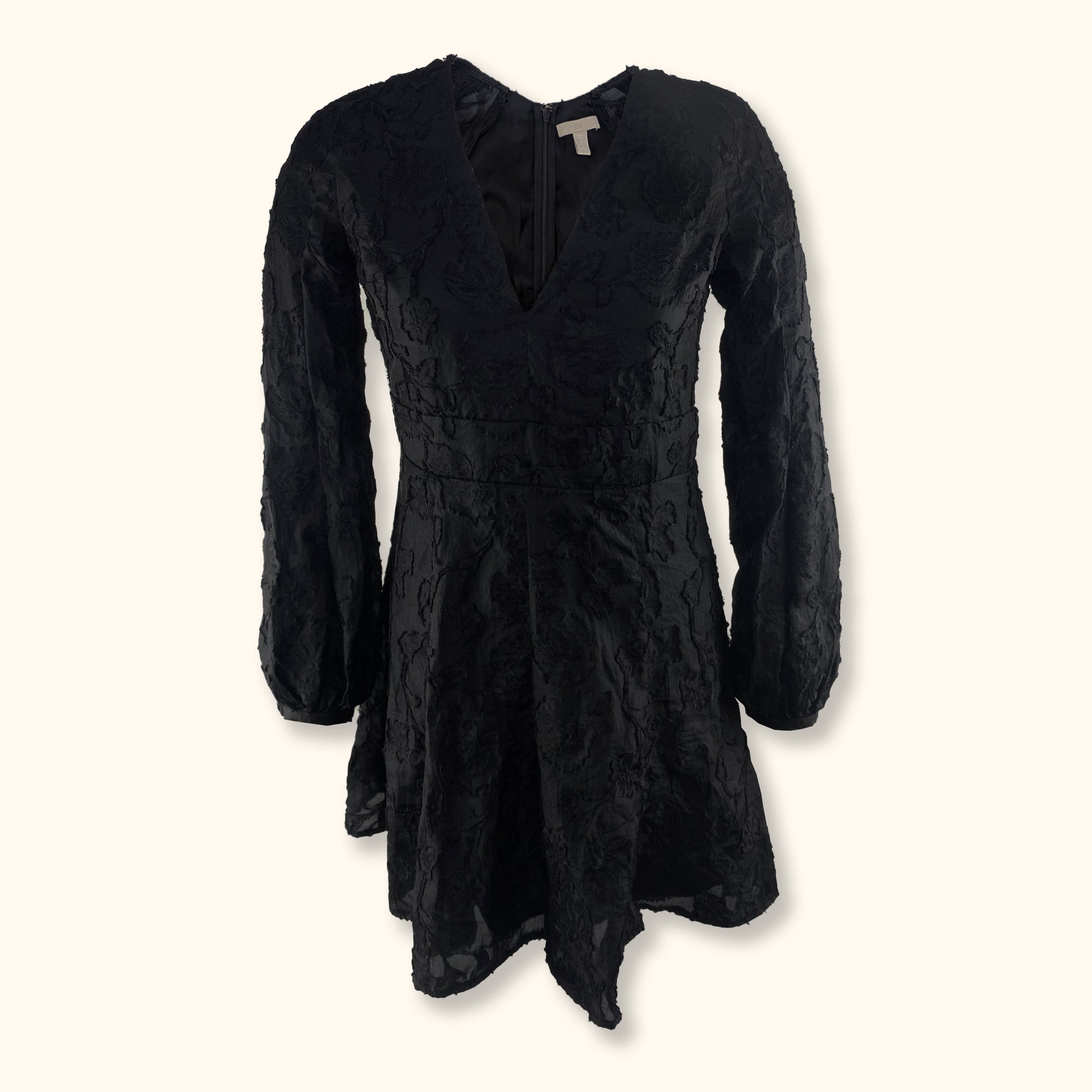 H&M Black Floral Long Sleeve Mini Dress - Size 6 Sunshine Thrift H&M Black Floral Long Sleeve Mini Dress - Size 6 Sunshine Thrift