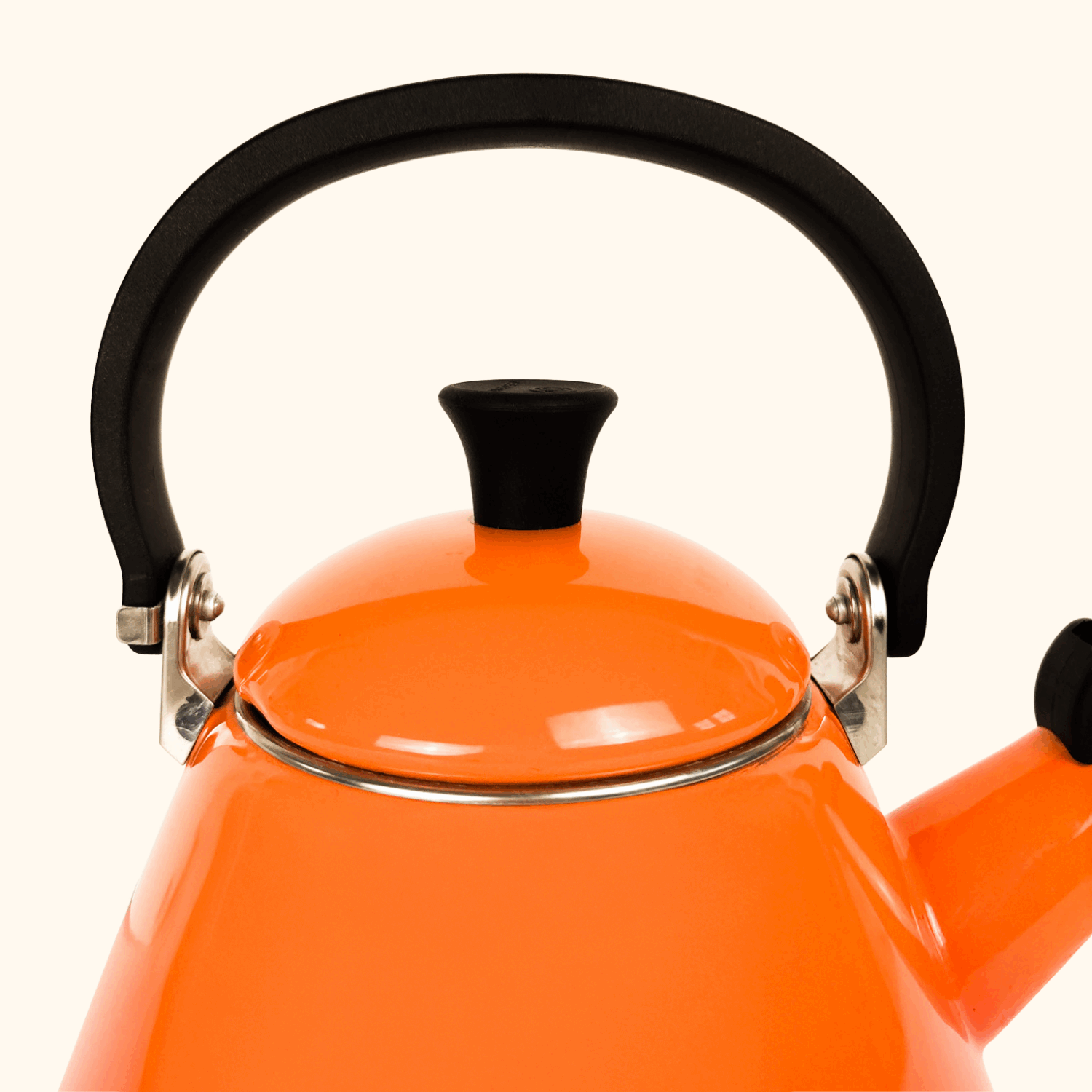 Le Creuset Volcanic Orange Kone Kettle 1.6L - - Kitchenware