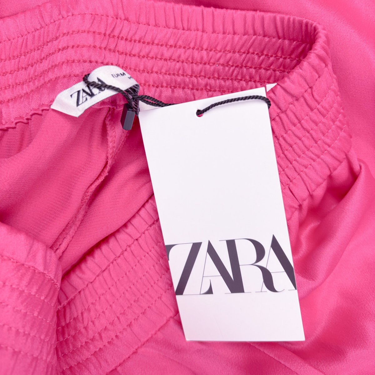 Zara Fuschia Pink Satin Cropped Trousers - Size Medium