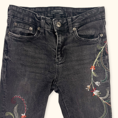 Zara Black Embroidered Floral Skinny Jeans - Size XS