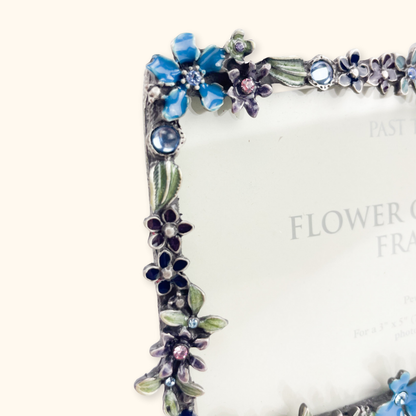Past Times Metal Flower Picture Frame 3inch x 5inch