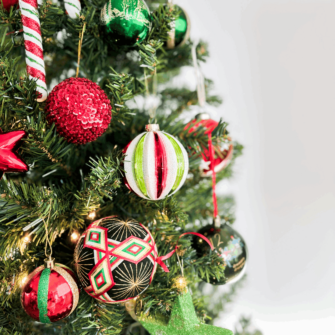 Green, Red and White Candy Cane Bauble Large Mixed Set of 19 Sunshine Thrift