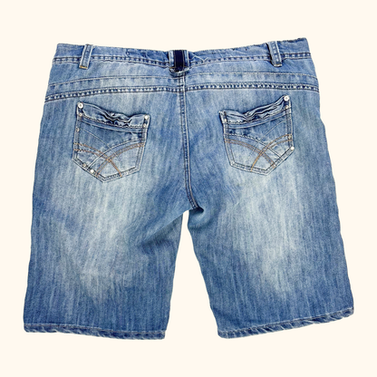 New Look Yes Yes Boyfriend Denim Shorts - Size 16
